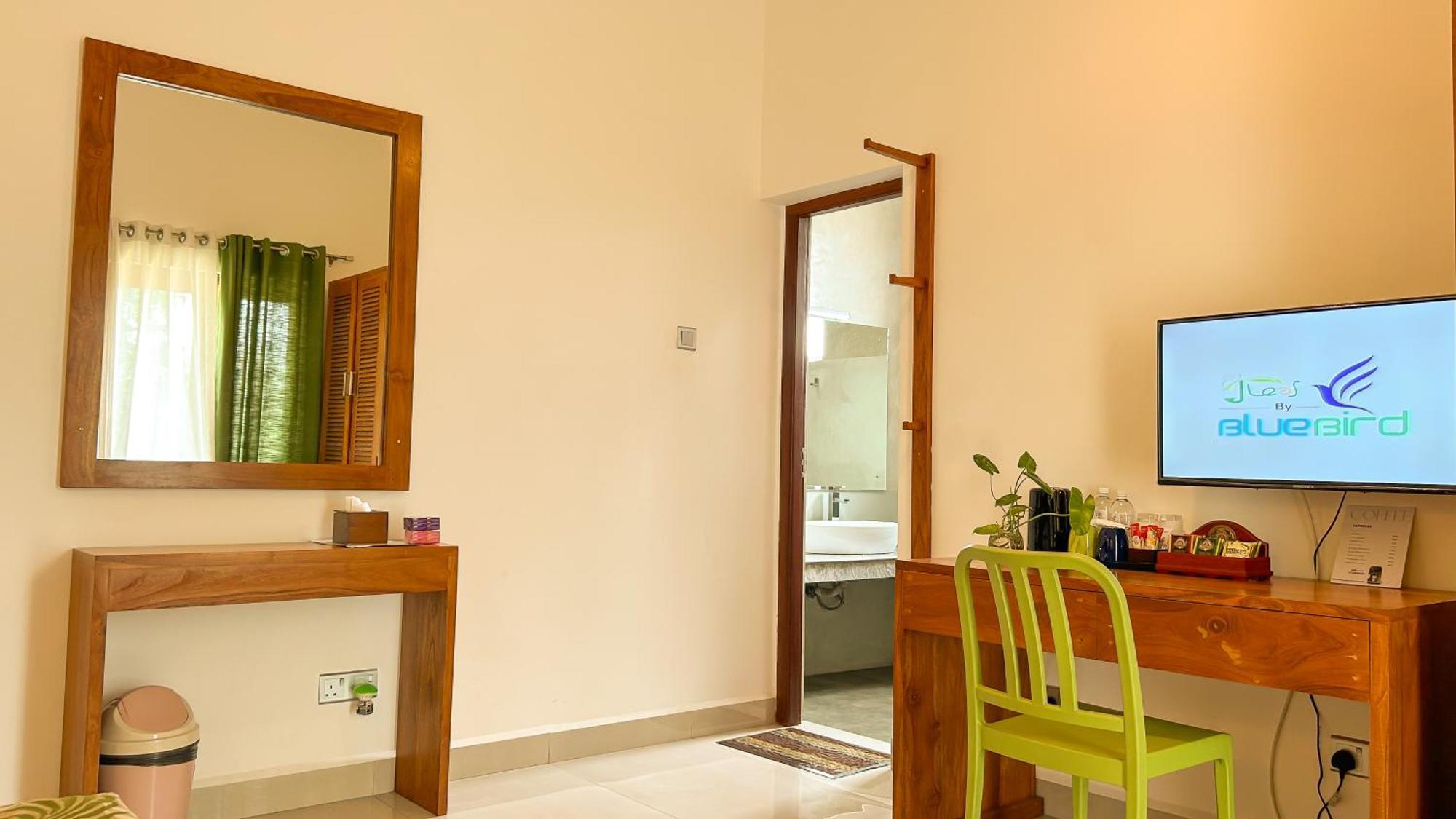 J Leaf Hotel By Blue Bird Negombo Exterior foto